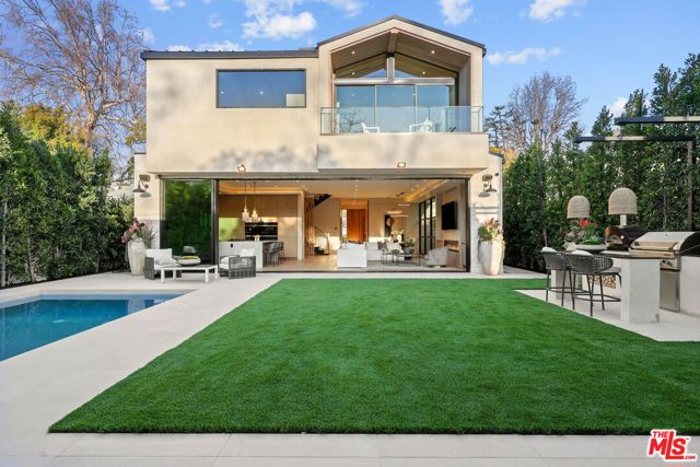 4445 Van Noord Avenue, Studio City CA: https://media.crmls.org/mediaz/2e85bbf1-5b35-4581-9536-b9dcb3b6cdc4.jpg