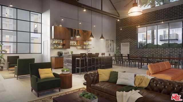 695 S Santa Fe Avenue, Los Angeles CA: https://media.crmls.org/mediaz/2e85f5eb-95aa-4582-81fc-dddf958102e2.jpg