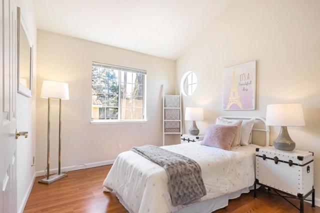 10 Tyrella Court, Mountain View CA: https://media.crmls.org/mediaz/2e872d00-e8ff-4486-aa58-4ea7b516acbf.jpg