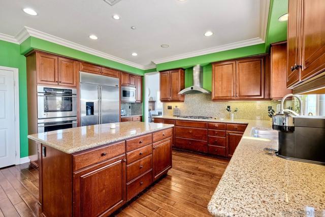15068 Creek Hills Rd, El Cajon CA: https://media.crmls.org/mediaz/2e87404a-e63e-490a-a76f-6c06e8d1c16a.jpg