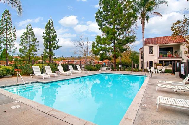 13259 Wimberly Square, San Diego CA: https://media.crmls.org/mediaz/2e882246-a3f1-43e6-a799-51bdba33a301.jpg