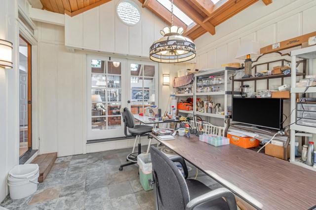 1025 Tamarind Street, Montara CA: https://media.crmls.org/mediaz/2e889067-1410-454a-8a14-627c671e6d42.jpg