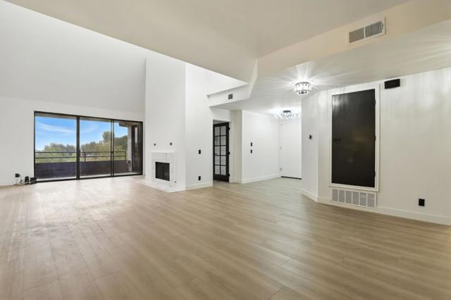 4728 Park Encino Lane, Encino CA: https://media.crmls.org/mediaz/2e88b8c1-8504-4944-9cbf-685b1f9980f3.jpg