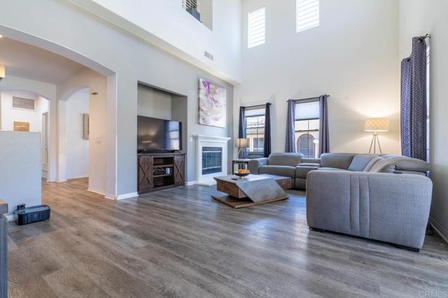Detail Gallery Image 2 of 34 For 2772 Piantino Cir, San Diego,  CA 92108 - 2 Beds | 2 Baths