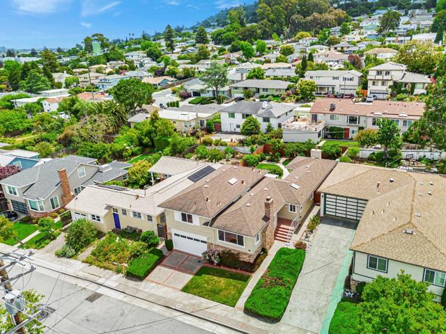417 36th Avenue, San Mateo CA: https://media.crmls.org/mediaz/2e895e4e-9dbe-4c14-afea-1aa114c043b5.jpg