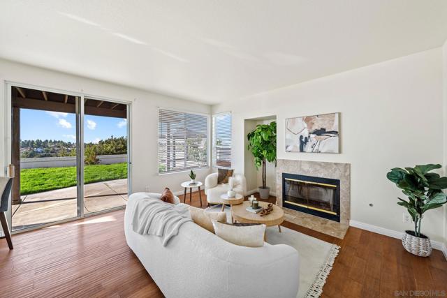 1117 Camino Biscay, Chula Vista CA: https://media.crmls.org/mediaz/2e8a3050-09c9-45da-b1e5-82e79a0e7e5e.jpg