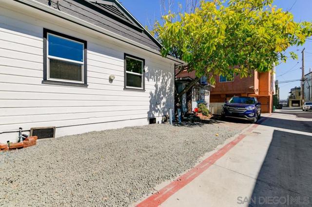 Image 34 of 42 For 803 Vanitie Ct