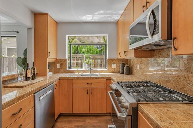 181 Ada Avenue, Mountain View CA: https://media.crmls.org/mediaz/2e8ae1c8-c219-40ce-abe8-20f3dbc12451.jpg
