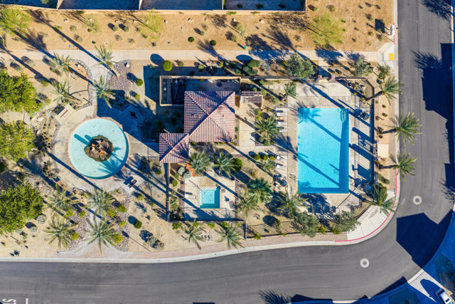 35425 Domani Drive, Palm Desert CA: https://media.crmls.org/mediaz/2e8b0356-80d2-4bae-8a36-5fba90171b0f.jpg