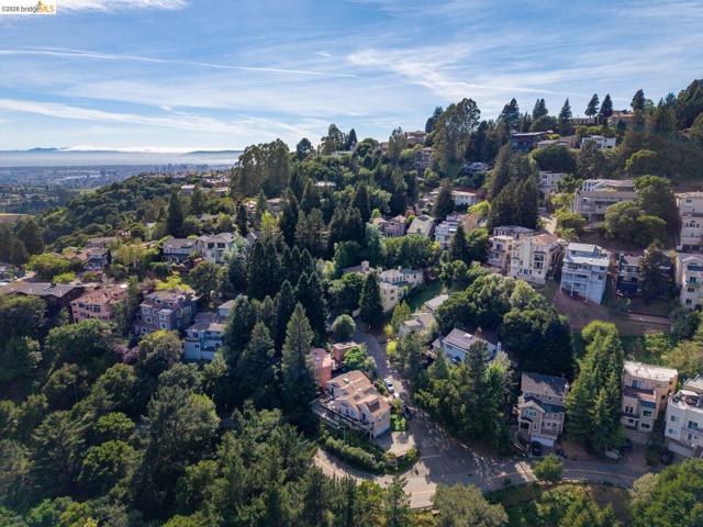 Image 57 of 59 For 6975 Charing Cross Rd