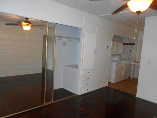 2003 Bayview Hts, San Diego CA: https://media.crmls.org/mediaz/2e8b5741-2840-4e51-a65a-02f7471d8532.jpg