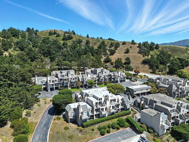 451 Roberts Road, Pacifica CA: https://media.crmls.org/mediaz/2e8b6364-b77e-4848-a42d-6c7e5e2ccd30.jpg
