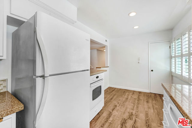 631 Strand Street, Santa Monica CA: https://media.crmls.org/mediaz/2e8c5c5d-6536-43c9-bdab-bd7573e37f80.jpg