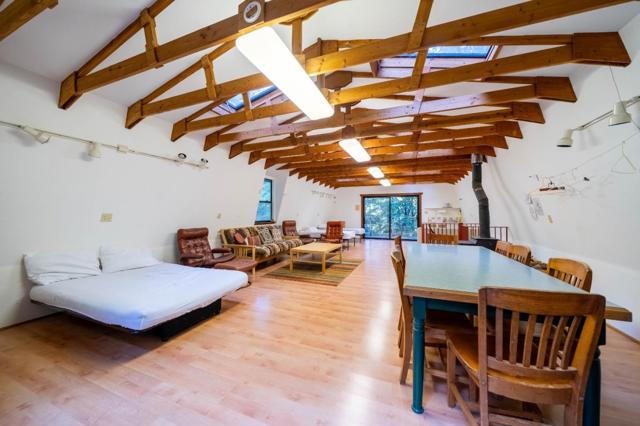 1301 Bear Creek, Boulder Creek CA: https://media.crmls.org/mediaz/2e8cc6ad-f635-4375-8f6e-37155b18bc4c.jpg