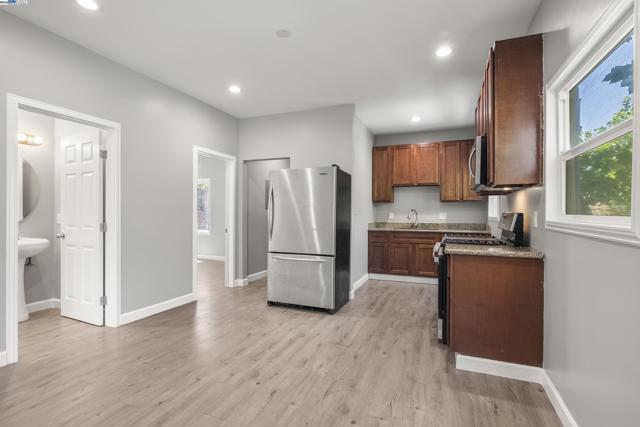 193 W Macarthur Blvd, Oakland CA: https://media.crmls.org/mediaz/2e8d3f4a-2586-437d-8ca9-34b910c39da7.jpg