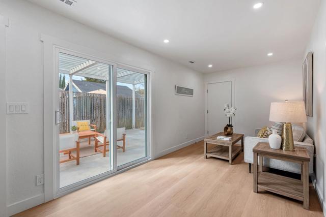 841 Harrison Street, Santa Clara CA: https://media.crmls.org/mediaz/2e8d4d6f-ae28-4f81-92e3-3d553e672772.jpg