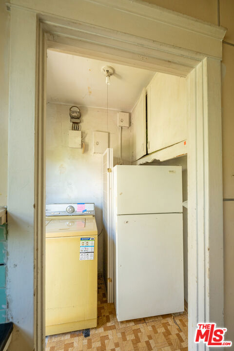 https://media.crmls.org/mediaz/2e8dadc9-17ee-4706-bdfb-0c03695ea980.jpg?preset=X-Large