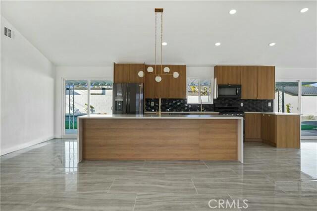 2802 E Venetia Road, Palm Springs CA: https://media.crmls.org/mediaz/2e8e1cd2-7688-4cf6-9a8d-47fbbf758409.jpg