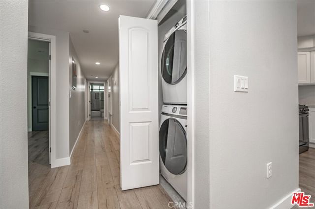 433 W Gage Avenue, Los Angeles CA: https://media.crmls.org/mediaz/2e8e3d05-3d53-4a88-8e8b-c3e79c52c30e.jpg