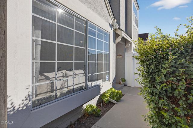 Detail Gallery Image 3 of 36 For 1327 Johnson Dr, Ventura,  CA 93003 - 3 Beds | 2/1 Baths