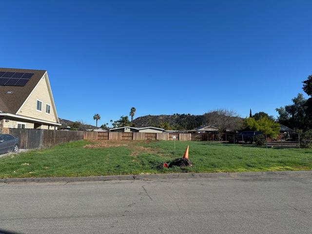 13646 Janette Lane, Poway CA: https://media.crmls.org/mediaz/2e8facb7-2559-41ce-af24-4c10027911d4.jpg