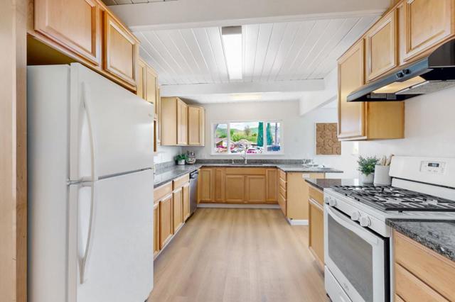 209 Carnegie Drive, Milpitas CA: https://media.crmls.org/mediaz/2e900f92-0d59-4690-b7fc-7f21d52562b4.jpg