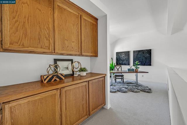 205 Kingswood Ct, Danville CA: https://media.crmls.org/mediaz/2e90939d-4fb3-477b-a33e-f5f7d8f13e8a.jpg
