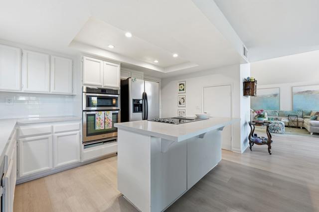 3626 Lorimer Ln, Encinitas CA: https://media.crmls.org/mediaz/2e910600-6468-4c0c-9f81-ef0236d12b7b.jpg