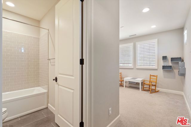 14624 Mccormick Street, Sherman Oaks CA: https://media.crmls.org/mediaz/2e913a23-450a-44df-a73d-9b47a8a4ea83.jpg