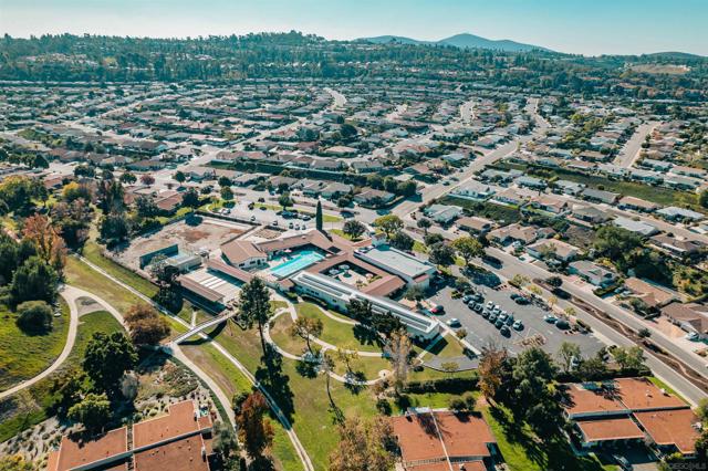 16482 Roca Dr, San Diego CA: https://media.crmls.org/mediaz/2e915e7c-3229-4e6a-b3b7-76cd84f20efd.jpg