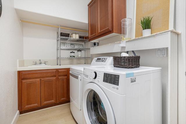 130 Ridge Crest Court, Oakley CA: https://media.crmls.org/mediaz/2e9358d8-4006-44d4-b14a-41590ddbe003.jpg