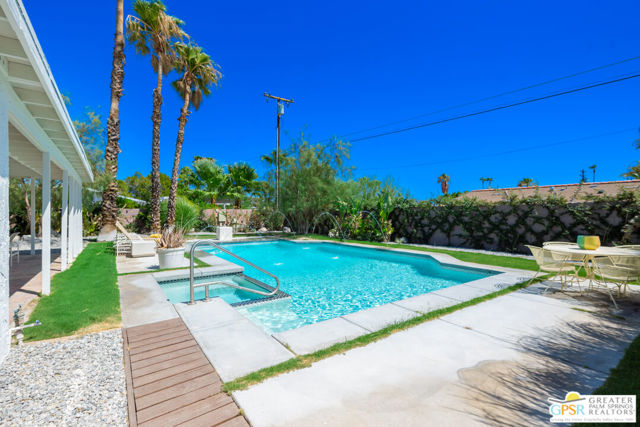 2405 Francis Drive, Palm Springs, California 92262, 3 Bedrooms Bedrooms, ,Single Family Residence,For Sale,Francis,24429179