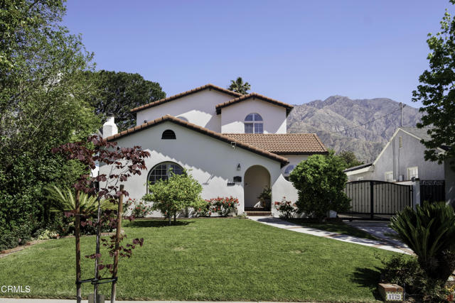 1779 Morada Place, Altadena CA: https://media.crmls.org/mediaz/2e94c586-219f-4c3d-8998-2852577ce2c8.jpg