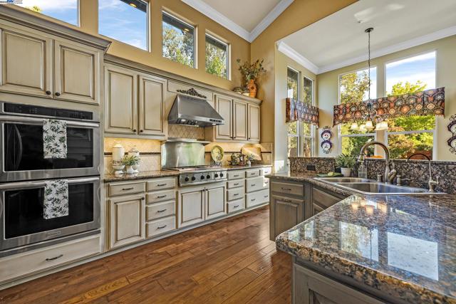 259 Alden Ln, Livermore CA: https://media.crmls.org/mediaz/2e956ab6-cefc-4eaf-9a6a-31811640d5d9.jpg