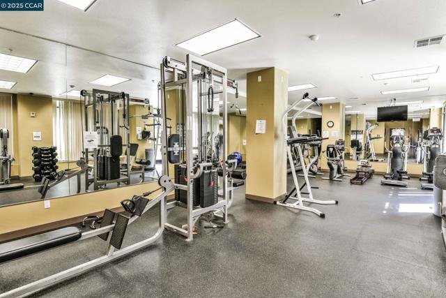 5501 De Marcus Blvd, Dublin CA: https://media.crmls.org/mediaz/2e966f76-cf51-44d4-868b-9a6bfd0320a1.jpg