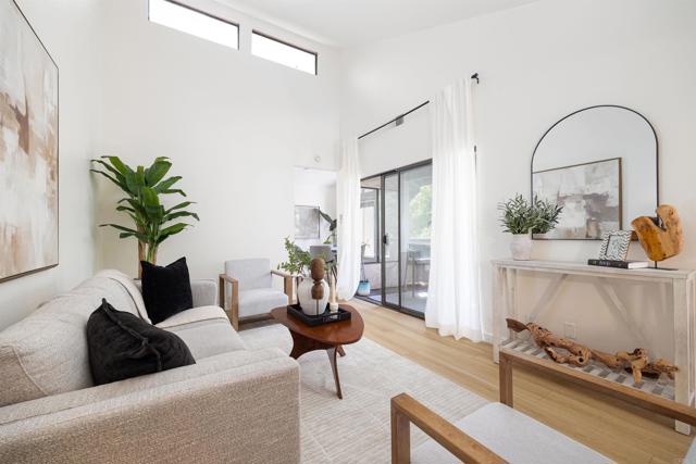 2135 E Valley Parkway, Escondido CA: https://media.crmls.org/mediaz/2e9705d0-c1e2-41d0-8944-1420a113a3c3.jpg