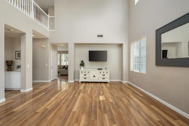 37590 Severn Place, Indio CA: https://media.crmls.org/mediaz/2e976137-dd48-4ed1-873c-37d5314cc1c6.jpg
