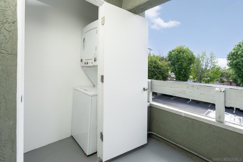 1040 Washington Ave - photo 15