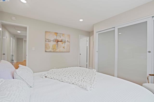 2371 Mallard Dr, Walnut Creek CA: https://media.crmls.org/mediaz/2e98c5ff-c0c7-49da-967b-a7eaa6b2df68.jpg