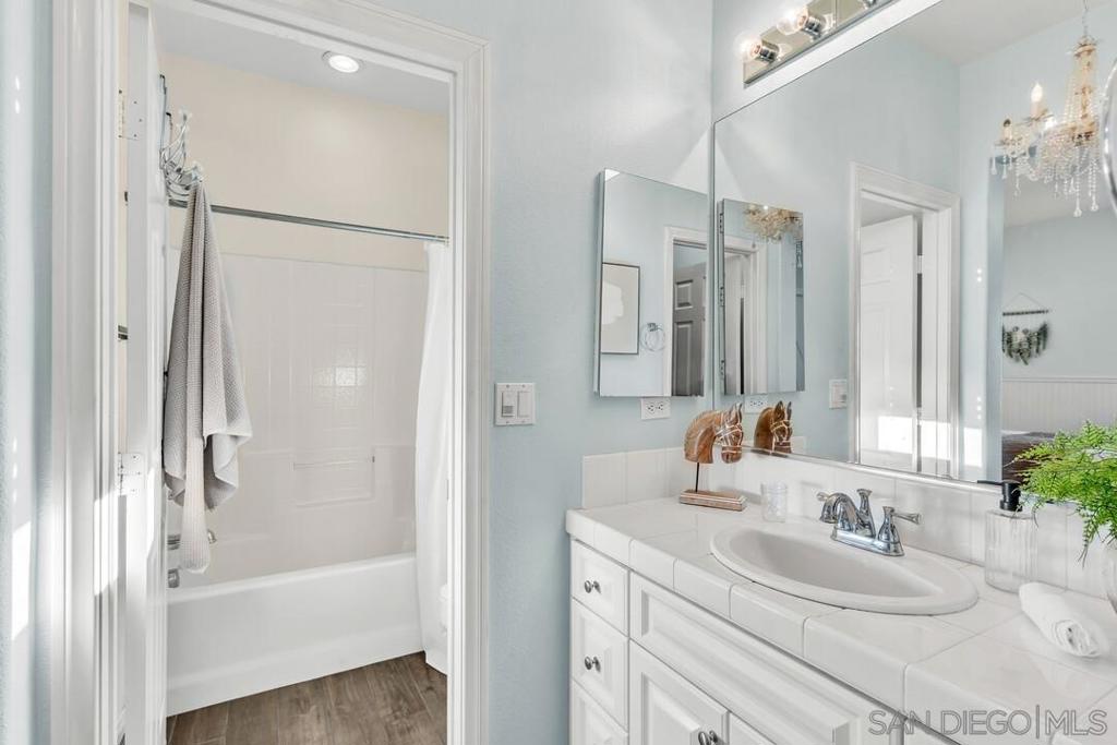 MLS #250043023SD image #23