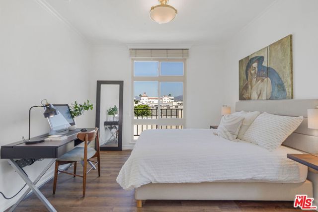 2 Bed Home for Sale in Santa Monica, California