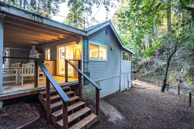 560 River Drive, Boulder Creek CA: https://media.crmls.org/mediaz/2e9a2057-4644-48e9-b73c-42f8975eba5b.jpg
