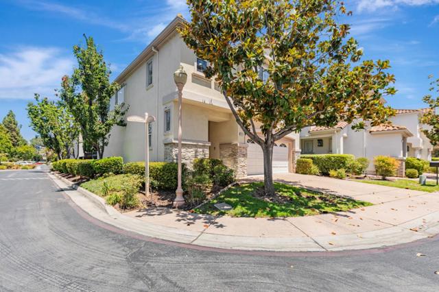 20433 Via Palamos, Cupertino CA: https://media.crmls.org/mediaz/2e9ae243-47de-4925-94a6-ca9c063ade59.jpg