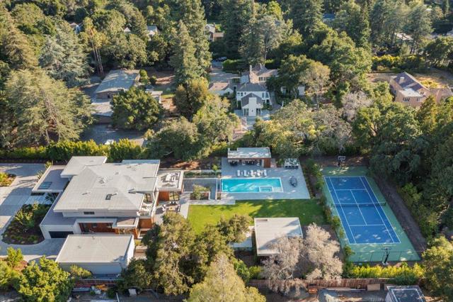 88 Tuscaloosa Avenue, Atherton CA: https://media.crmls.org/mediaz/2e9c5d9f-7b80-4755-a79f-058947b4390d.jpg