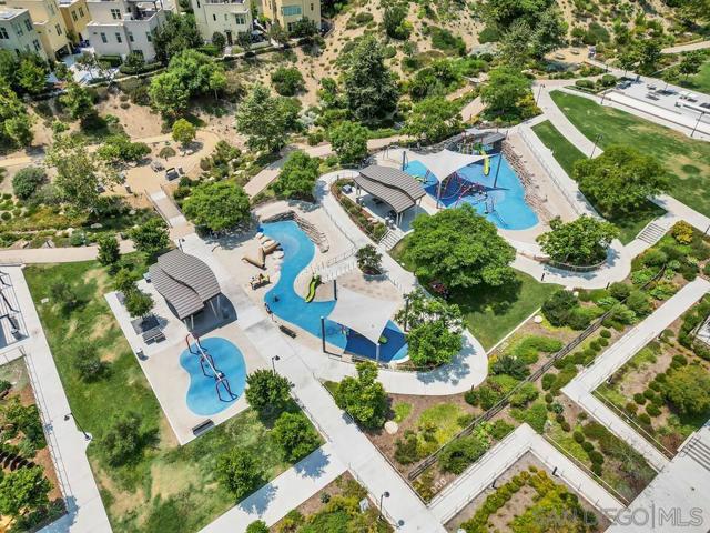 2460 Community Lane, San Diego CA: https://media.crmls.org/mediaz/2e9c6cc0-87f1-459e-bc19-2279d299e39e.jpg