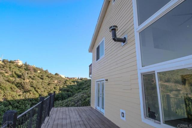 3305 Oakwood Drive, Julian CA: https://media.crmls.org/mediaz/2e9d0fc9-6f78-4129-969a-cc8befa6be41.jpg