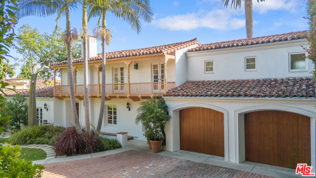 221 S Beverly Glen Boulevard, Los Angeles CA: https://media.crmls.org/mediaz/2e9d1a1b-cd13-4dca-8de4-b890b43ea27f.jpg