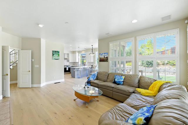 553 Lower Vintners Circle, Fremont CA: https://media.crmls.org/mediaz/2e9d1aff-8ea5-4650-aca5-9388d499dc37.jpg