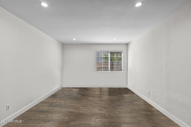 459 Mark Drive, Simi Valley CA: https://media.crmls.org/mediaz/2e9deea6-8da2-482e-a072-fa28133ccfa9.jpg