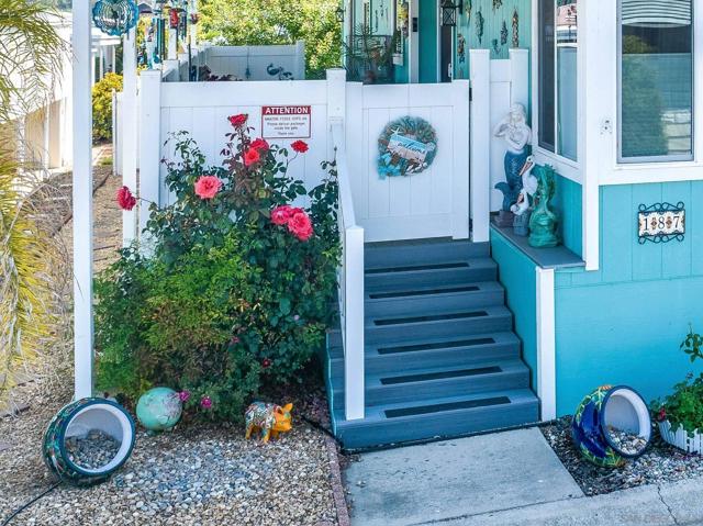 1212 H St, Ramona CA: https://media.crmls.org/mediaz/2e9e0c7a-d943-4ae8-b26e-b5787ab5f838.jpg